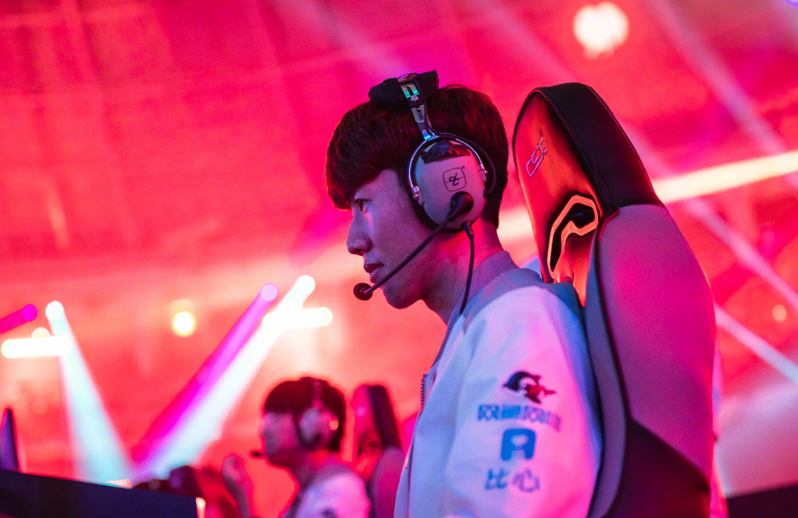 九游官网关于TheShy在德国队比赛中大胜，精彩发挥引发热议！的信息