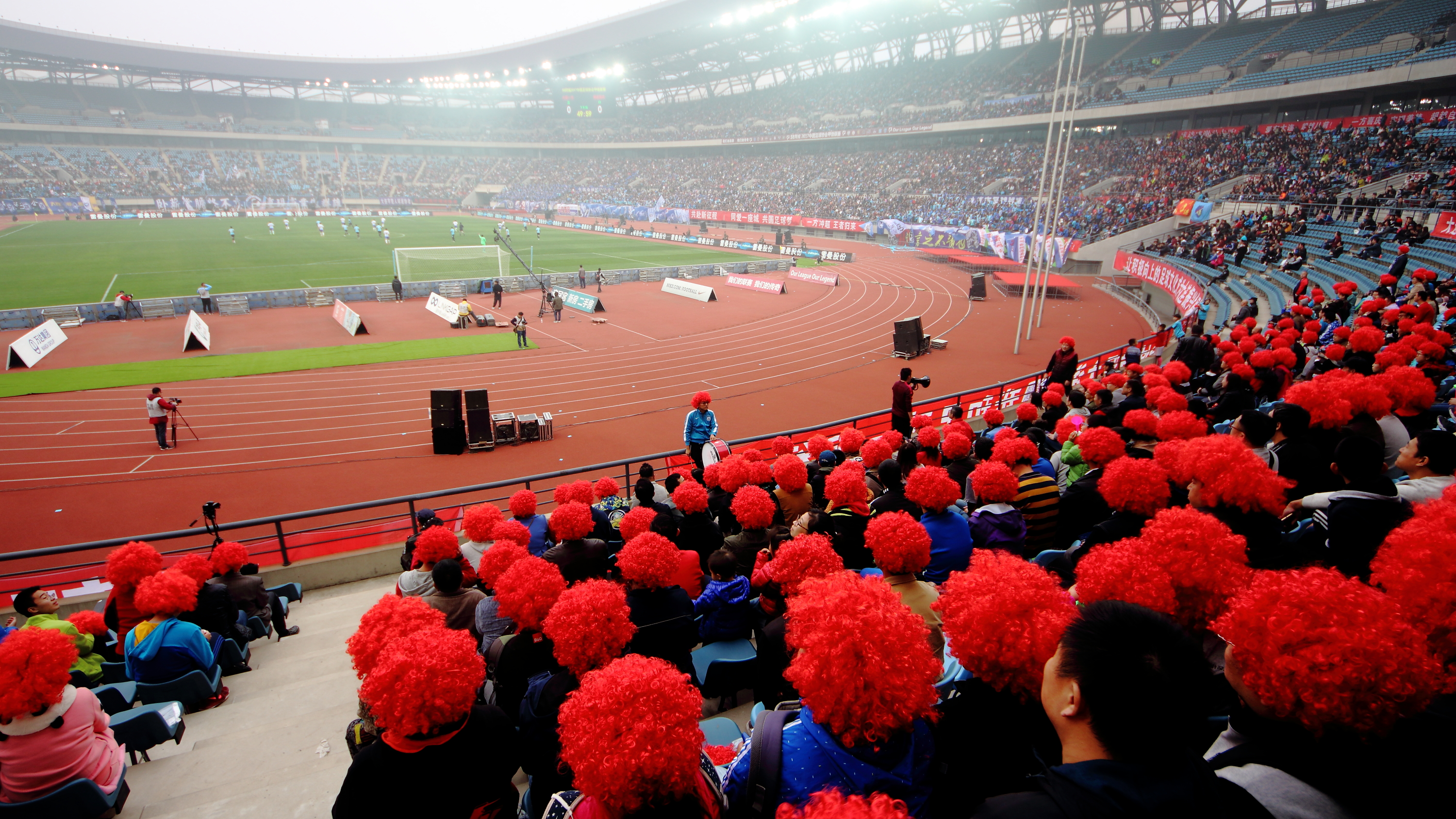 九游官网穆古鲁扎回归赛场，精彩发挥首场状态亮眼，加拿大队观众沸腾！的简单介绍