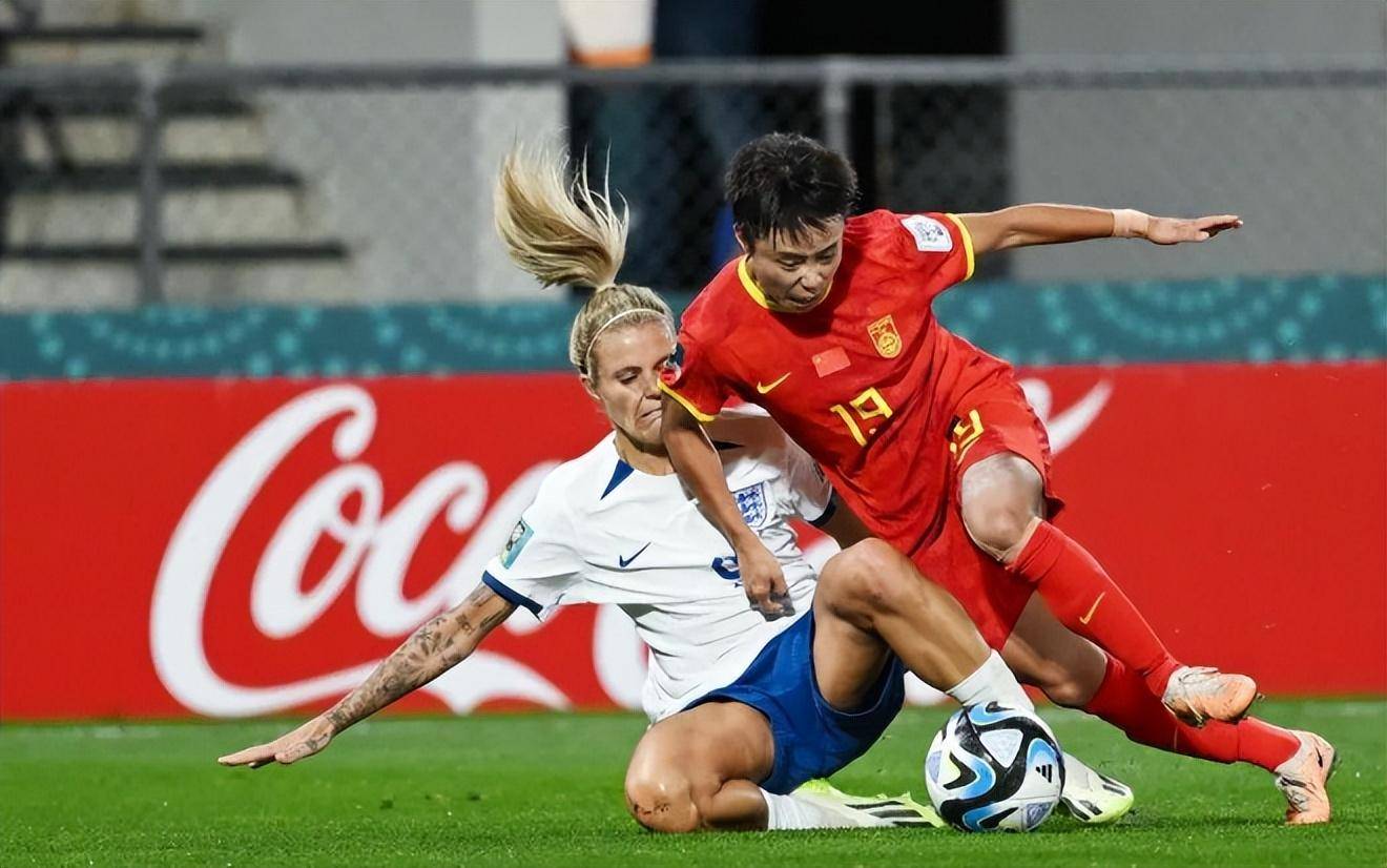 包含赛后里昂临场应变北京国安围绕NBA常规赛遗憾出局，Karsa在瑞士队比赛中挺进下一轮看傻球迷的词条